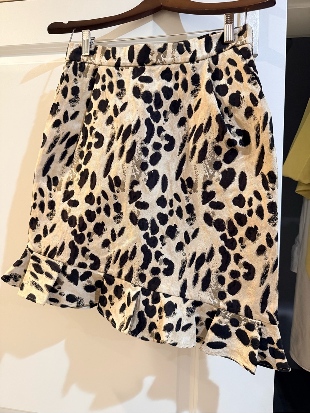 Carolina Herrera Cream and Black Asymmetrical Ruffle-Hem Skirt